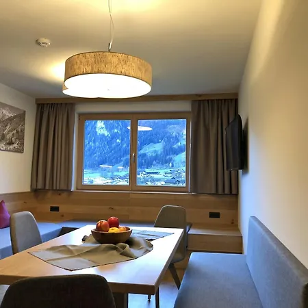 Nyaraló In Schwendau Near Lifts Hippach