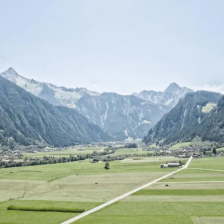 In Schwendau Near Lifts Semesterbostad Hippach