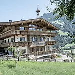 Casa vacanze In Schwendau Near Lifts